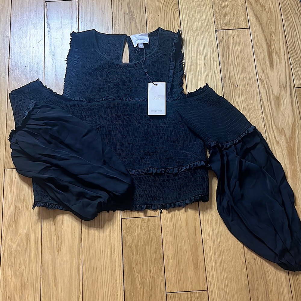 Brand New Cinq à Sept black top